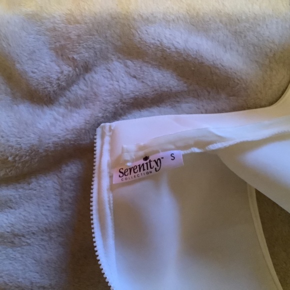 Serenity Rosette Dress - Picture 5 of 7